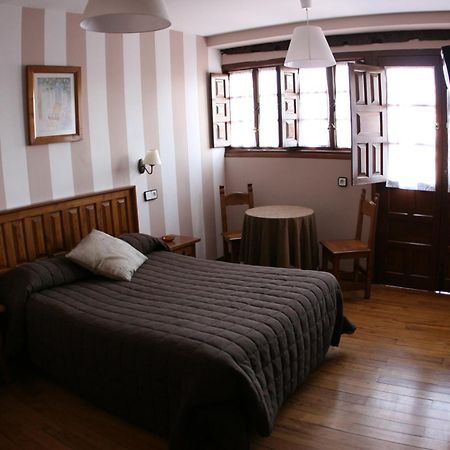 Posada Santa Juliana Σαντιγιάνα ντελ Μαρ Εξωτερικό φωτογραφία