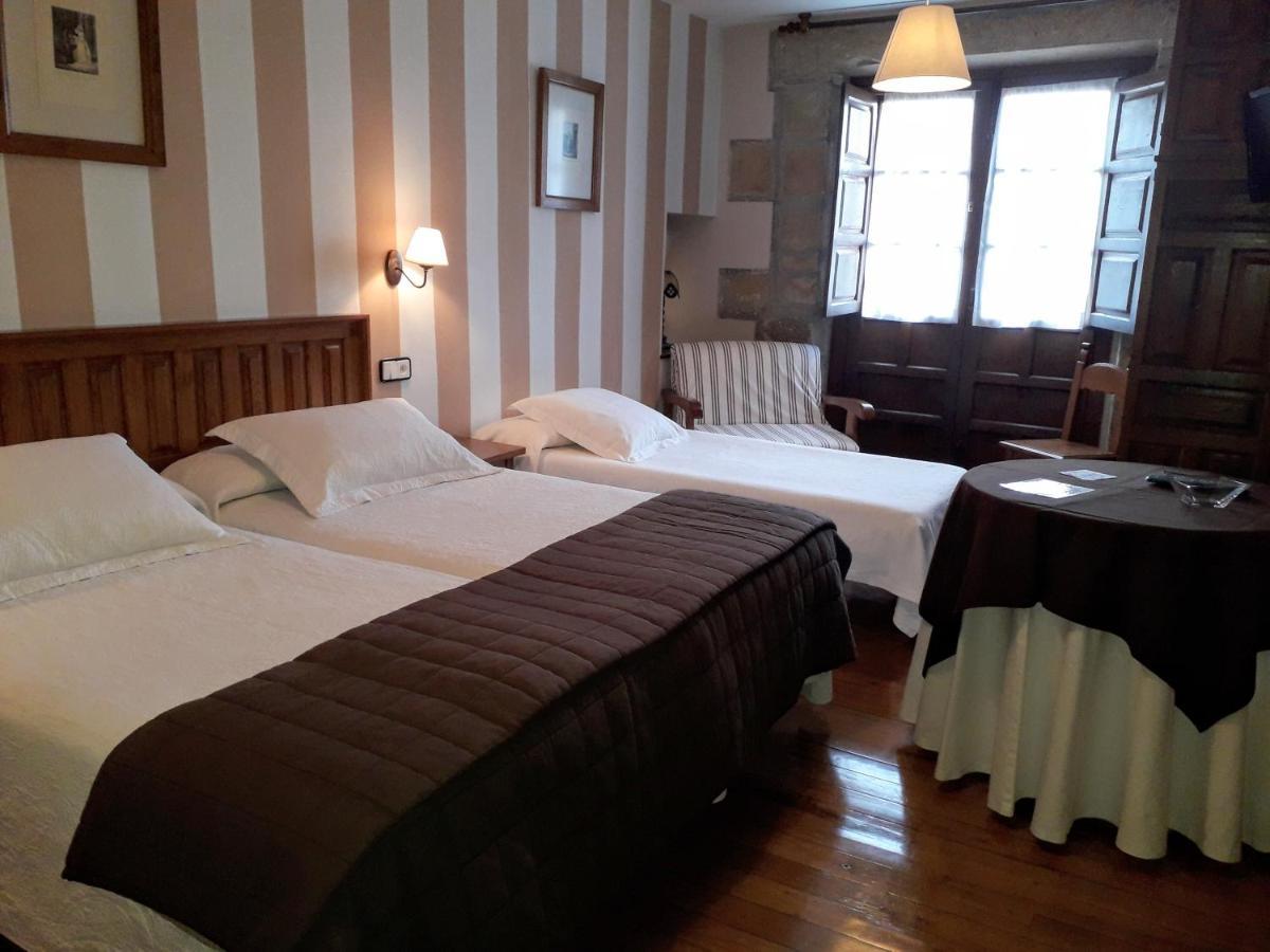 Posada Santa Juliana Σαντιγιάνα ντελ Μαρ Δωμάτιο φωτογραφία