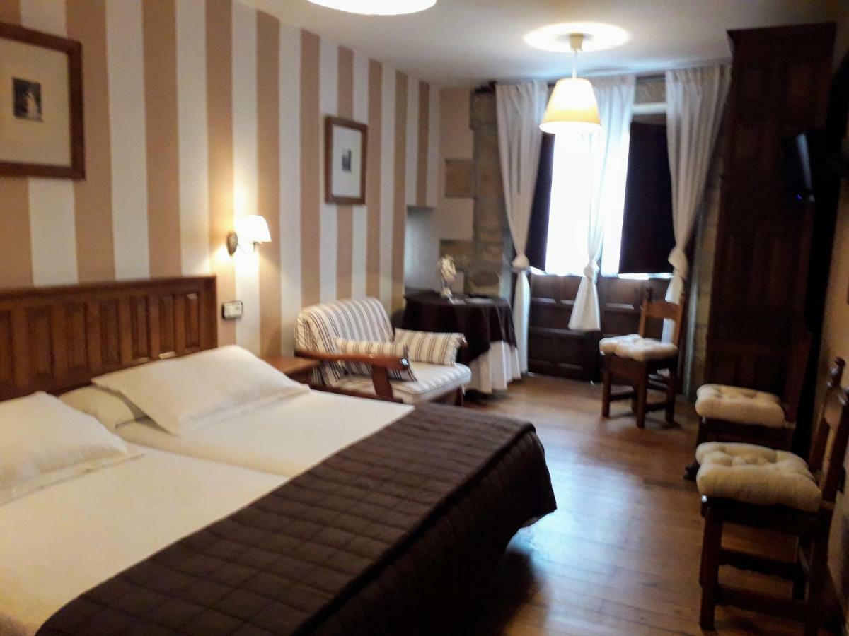 Posada Santa Juliana Σαντιγιάνα ντελ Μαρ Εξωτερικό φωτογραφία